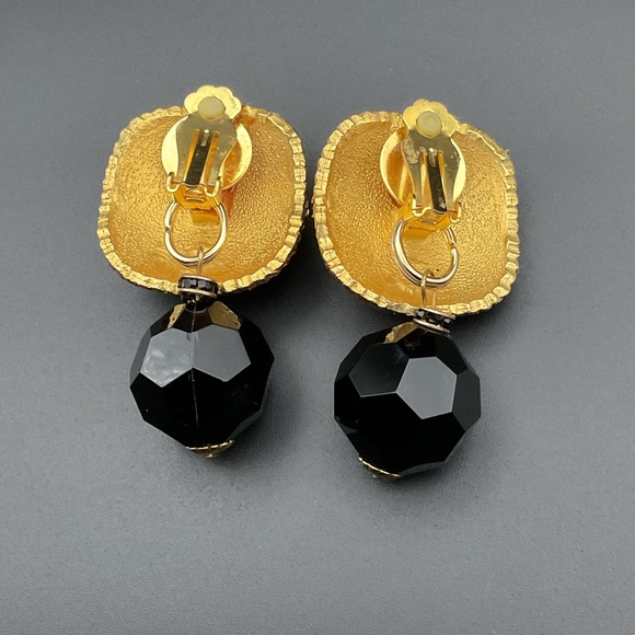 Red, Black, Gold Tone and Rhinestone Clip On Earrings Convertible Retro Unique - Picture 2 of 4